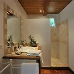 Hotell Domaine Brellinga - Tavara 4*