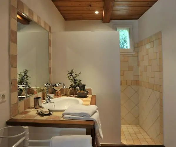 Hotell Domaine Brellinga - Tavara 4*