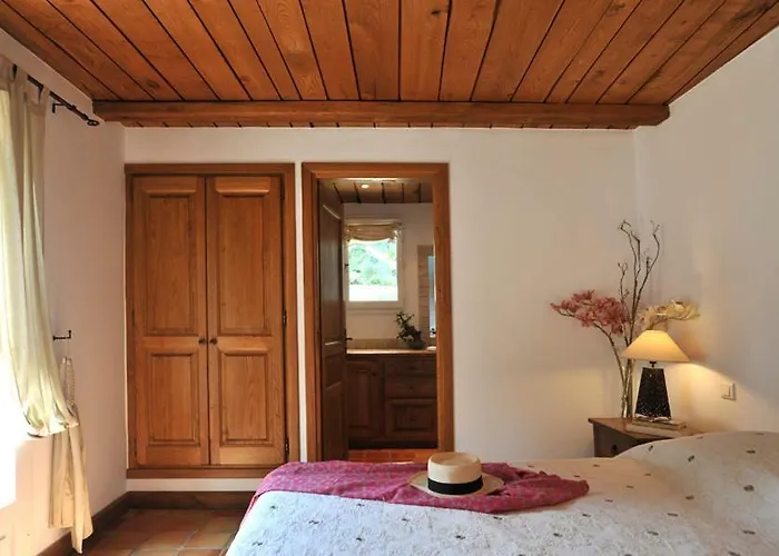 Hotel Domaine Brellinga - Tavara 4*