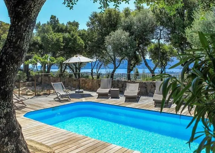 Domaine Brellinga - Tavara 4*